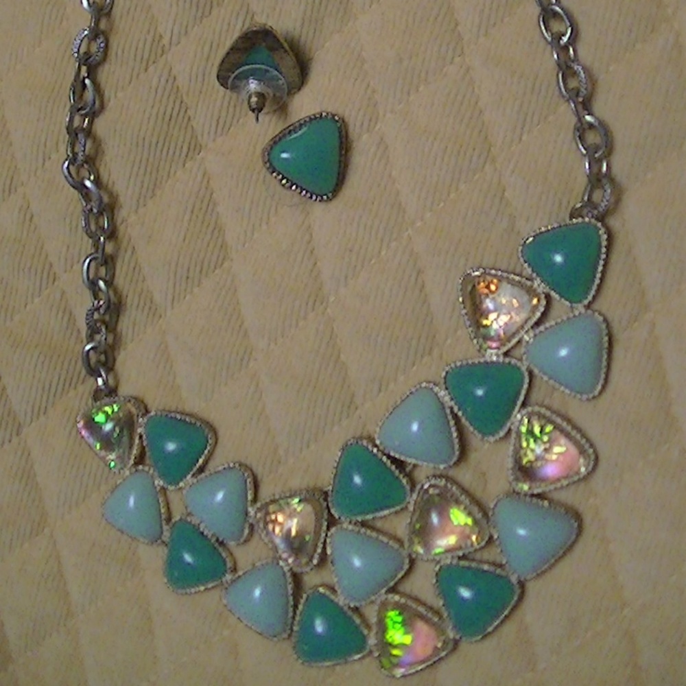Costume Jewelry Set necklace and earrings